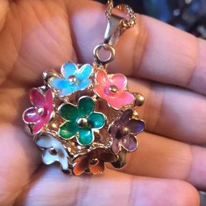 Cute flower ball necklace